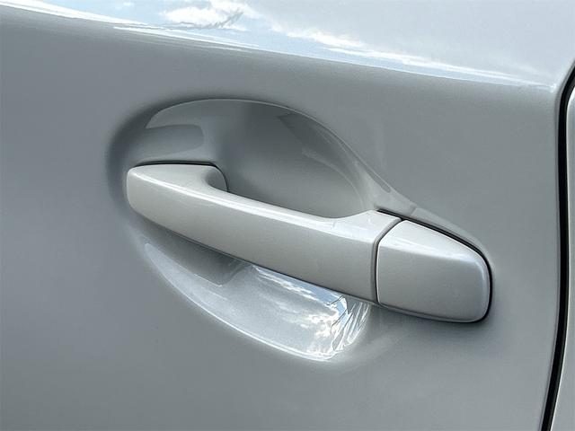 プリウス Ｓマイコーデ　ドライブレコーダー　ＥＴＣ　バックカメラ　ナビ　ＴＶ　アルミホイール　オートライト　ＨＩＤ　ＣＶＴ　スマートキー　電動格納ミラー　盗難防止システム　ＣＤ　Ｂｌｕｅｔｏｏｔｈ　衝突安全ボディ　ＡＢＳ（34枚目）