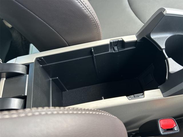 プリウス Ｓマイコーデ　ドライブレコーダー　ＥＴＣ　バックカメラ　ナビ　ＴＶ　アルミホイール　オートライト　ＨＩＤ　ＣＶＴ　スマートキー　電動格納ミラー　盗難防止システム　ＣＤ　Ｂｌｕｅｔｏｏｔｈ　衝突安全ボディ　ＡＢＳ（44枚目）