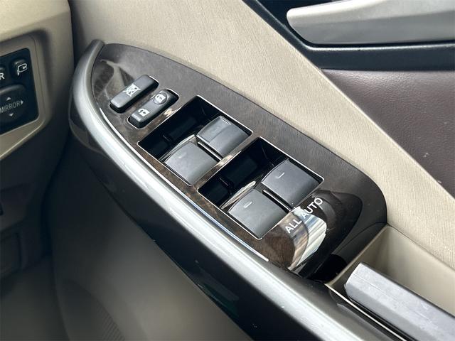 プリウス Ｓマイコーデ　ドライブレコーダー　ＥＴＣ　バックカメラ　ナビ　ＴＶ　アルミホイール　オートライト　ＨＩＤ　ＣＶＴ　スマートキー　電動格納ミラー　盗難防止システム　ＣＤ　Ｂｌｕｅｔｏｏｔｈ　衝突安全ボディ　ＡＢＳ（52枚目）