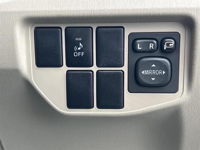 プリウス Ｓマイコーデ　ドライブレコーダー　ＥＴＣ　バックカメラ　ナビ　ＴＶ　アルミホイール　オートライト　ＨＩＤ　ＣＶＴ　スマートキー　電動格納ミラー　盗難防止システム　ＣＤ　Ｂｌｕｅｔｏｏｔｈ　衝突安全ボディ　ＡＢＳ（55枚目）