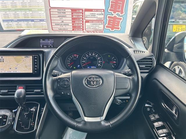 ヴォクシー ＺＳ　煌ＩＩ　ＥＴＣ　バックカメラ　ナビ　ＴＶ　オートクルーズコントロール　レーンアシスト　衝突被害軽減システム　両側電動スライドドア　オートマチックハイビーム　オートライト　ＬＥＤヘッドランプ（3枚目）