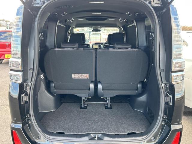 ヴォクシー ＺＳ　煌ＩＩ　ＥＴＣ　バックカメラ　ナビ　ＴＶ　オートクルーズコントロール　レーンアシスト　衝突被害軽減システム　両側電動スライドドア　オートマチックハイビーム　オートライト　ＬＥＤヘッドランプ（21枚目）