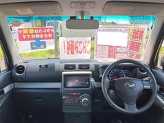 毎回座るフロントシート。運転席は必ず使用する部分ですので、座り心地が重要です！ 2