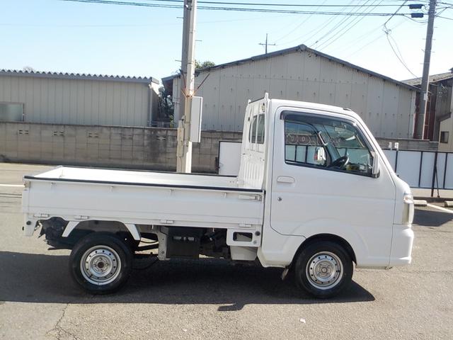 ミニキャブトラック Ｇ　２ＷＤ　５ＭＴ　エアコン　パワステ　パワーウィンドウ　エアバック　キーレス　集中ドアロック　フォグランプ　メッキパーツ　バックモニター　ゲートプロテクター　テールゲートチェーン（3枚目）