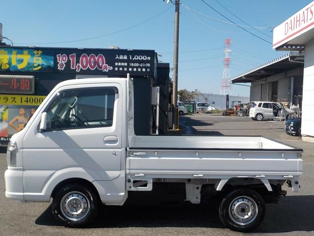 ミニキャブトラック Ｇ　２ＷＤ　５ＭＴ　エアコン　パワステ　パワーウィンドウ　エアバック　キーレス　集中ドアロック　フォグランプ　メッキパーツ　バックモニター　ゲートプロテクター　テールゲートチェーン（4枚目）