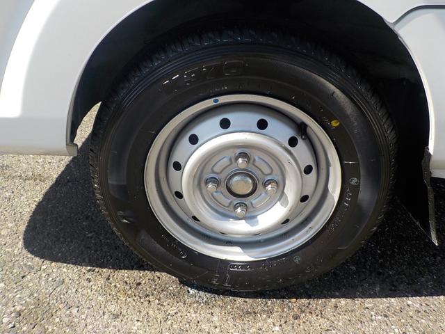 ミニキャブトラック Ｇ　２ＷＤ　５ＭＴ　エアコン　パワステ　パワーウィンドウ　エアバック　キーレス　集中ドアロック　フォグランプ　メッキパーツ　バックモニター　ゲートプロテクター　テールゲートチェーン（16枚目）