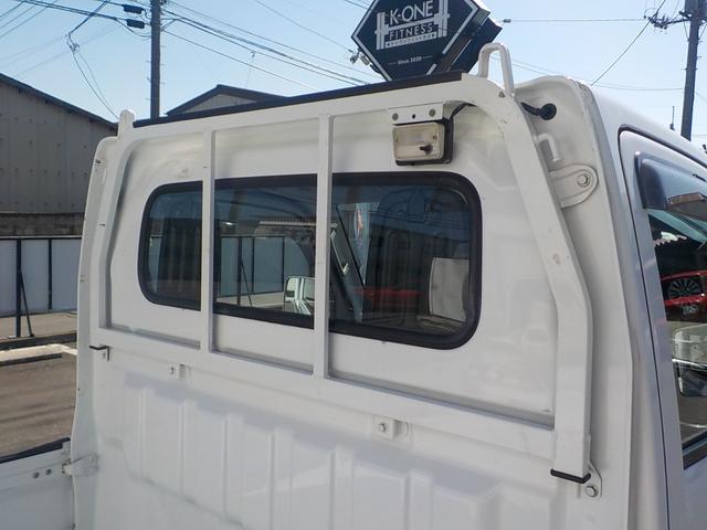 ミニキャブトラック Ｇ　２ＷＤ　５ＭＴ　エアコン　パワステ　パワーウィンドウ　エアバック　キーレス　集中ドアロック　フォグランプ　メッキパーツ　バックモニター　ゲートプロテクター　テールゲートチェーン（25枚目）