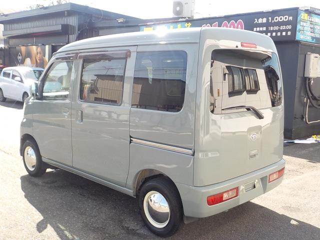 ハイゼットカーゴ デラックスリミテッド　２ＷＤ　５ＭＴ　フル装備　新品１２インチベンプラホイールキャップ　アーバンカーキオールペイント済み（6枚目）