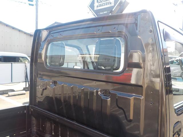 キャリイトラック KC 4WD エアコン パワステ 2インチリフトアップ 14インチアルミホイール・新品マッドタイヤ 社外マフラー LEDテール・バックランプ 革調シートカバー コンビステアリング アイライン(22枚目)