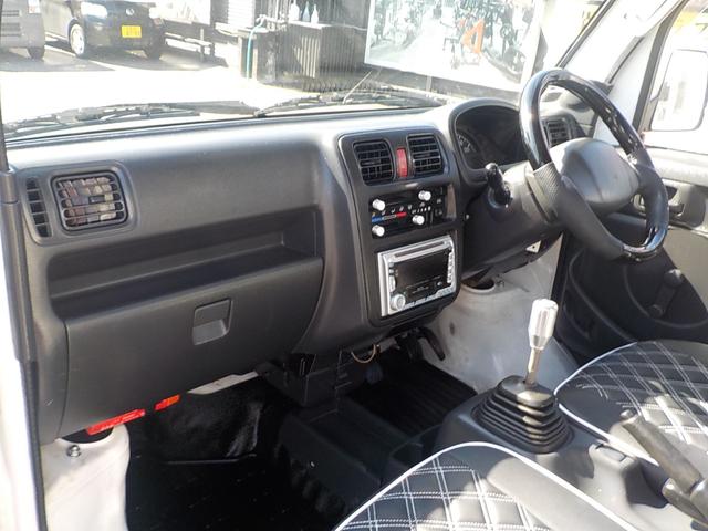 キャリイトラック KC 4WD エアコン パワステ 2インチリフトアップ 14インチアルミホイール・新品マッドタイヤ 社外マフラー LEDテール・バックランプ 革調シートカバー コンビステアリング アイライン(38枚目)