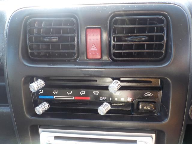 キャリイトラック KC 4WD エアコン パワステ 2インチリフトアップ 14インチアルミホイール・新品マッドタイヤ 社外マフラー LEDテール・バックランプ 革調シートカバー コンビステアリング アイライン(42枚目)