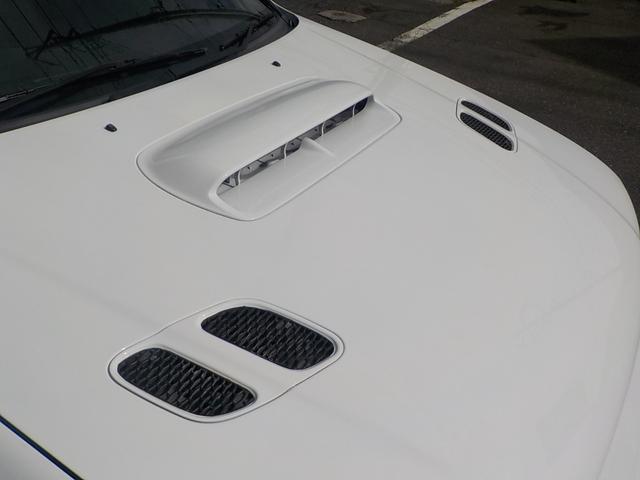 インプレッサ ＷＲＸ　ＳＴｉバージョンＩＩＩ　４ＷＤ　５ＭＴ　車高調　ロールバー　２６０キロスピードメーター　マフラー　ブーストコントローラー　ターボタイマー　追加メーター　１８インチヴォルクレーシングＳＥ３７　５１Ｅホワイトオールペイント済み（11枚目）