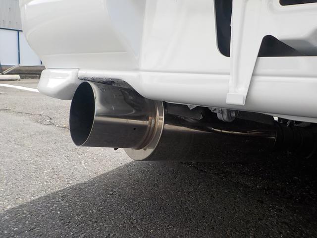 インプレッサ ＷＲＸ　ＳＴｉバージョンＩＩＩ　４ＷＤ　５ＭＴ　車高調　ロールバー　２６０キロスピードメーター　マフラー　ブーストコントローラー　ターボタイマー　追加メーター　１８インチヴォルクレーシングＳＥ３７　５１Ｅホワイトオールペイント済み（22枚目）