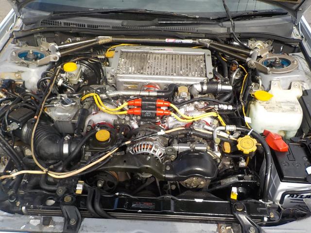 インプレッサ ＷＲＸ　ＳＴｉバージョンＩＩＩ　４ＷＤ　５ＭＴ　車高調　ロールバー　２６０キロスピードメーター　マフラー　ブーストコントローラー　ターボタイマー　追加メーター　１８インチヴォルクレーシングＳＥ３７　５１Ｅホワイトオールペイント済み（24枚目）