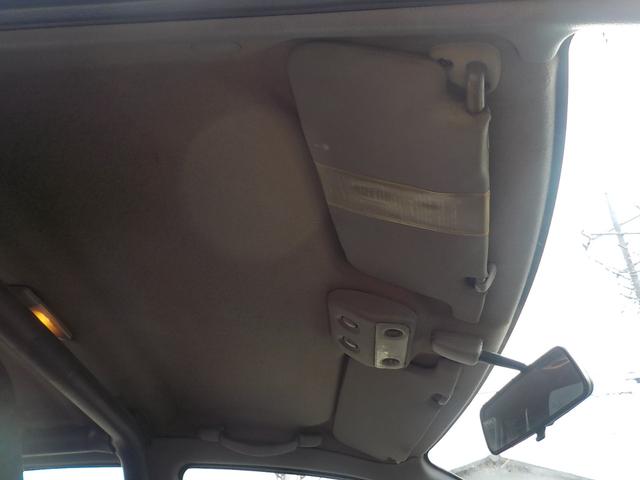 インプレッサ ＷＲＸ　ＳＴｉバージョンＩＩＩ　４ＷＤ　５ＭＴ　車高調　ロールバー　２６０キロスピードメーター　マフラー　ブーストコントローラー　ターボタイマー　追加メーター　１８インチヴォルクレーシングＳＥ３７　５１Ｅホワイトオールペイント済み（28枚目）