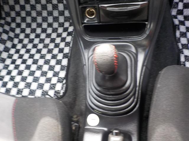 インプレッサ ＷＲＸ　ＳＴｉバージョンＩＩＩ　４ＷＤ　５ＭＴ　車高調　ロールバー　２６０キロスピードメーター　マフラー　ブーストコントローラー　ターボタイマー　追加メーター　１８インチヴォルクレーシングＳＥ３７　５１Ｅホワイトオールペイント済み（43枚目）