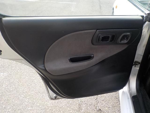 インプレッサ ＷＲＸ　ＳＴｉバージョンＩＩＩ　４ＷＤ　５ＭＴ　車高調　ロールバー　２６０キロスピードメーター　マフラー　ブーストコントローラー　ターボタイマー　追加メーター　１８インチヴォルクレーシングＳＥ３７　５１Ｅホワイトオールペイント済み（48枚目）