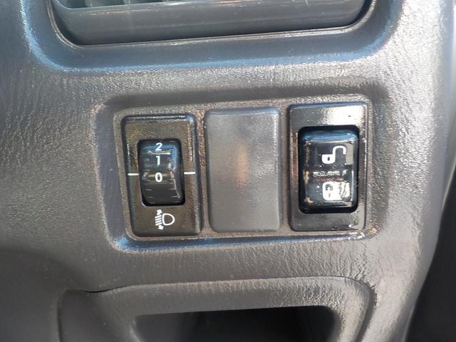 サンバートラック ＴＣ－ＳＣ　ハイルーフ　スーパーチャージャー　５ＭＴ　エアコン　パワステ　パワーウィンドウ　キーレス　集中ドアロック　エアバック　１２インチマッドタイヤ・アルミホイール　チタニウムフラシュマイカオールペイント済み（36枚目）