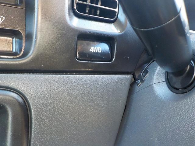 ハイゼットカーゴ ＤＸ　４ＷＤ　オートマ　フル装備　カーナビ　バックモニター　令和７年１１月ウォーターポンプ交換済み　新品１２インチベンプラホイールキャップ　アーバンカーキオールペイント済み（29枚目）