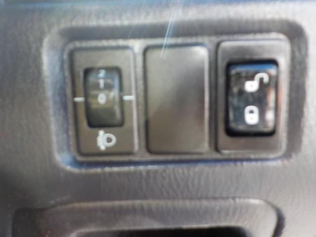 サンバーバン ＶＢ　２ＷＤ　オートマ　エアコン　パワステ　新品１２インチベンプラホイールキャップ　チタニウムフラシュマイカオールペイント済み（10枚目）