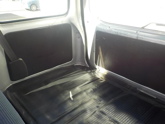 サンバーバン ＶＢ　２ＷＤ　オートマ　エアコン　パワステ　新品１２インチベンプラホイールキャップ　チタニウムフラシュマイカオールペイント済み（16枚目）