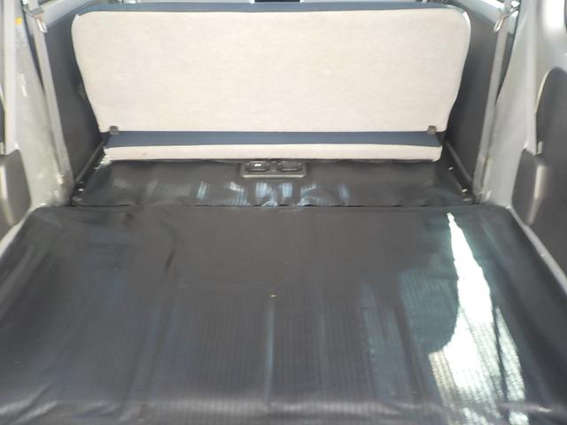 サンバーバン ＶＢ　２ＷＤ　オートマ　エアコン　パワステ　新品１２インチベンプラホイールキャップ　チタニウムフラシュマイカオールペイント済み（29枚目）