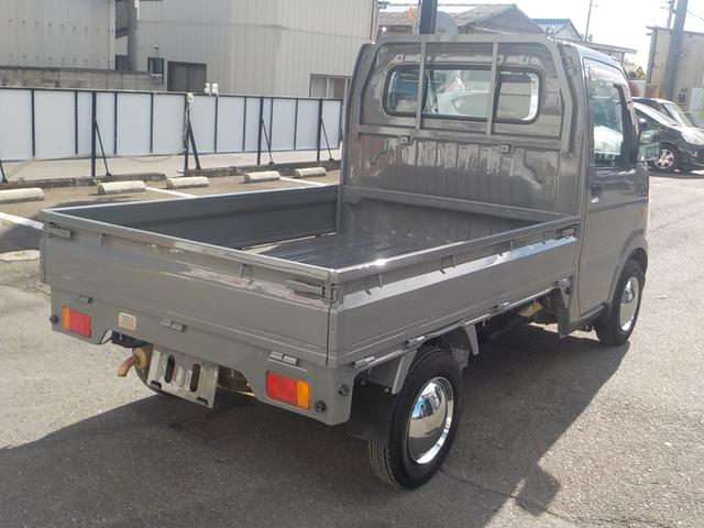 キャリイトラック KC 4WD エアコン パワステ オートマ 新品12インチベンプラホイールキャップ 新品革調シートカバー ミディアムグレーオールペイント済み(5枚目)