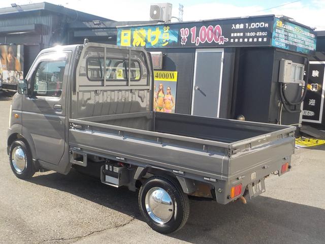 キャリイトラック KC 4WD エアコン パワステ オートマ 新品12インチベンプラホイールキャップ 新品革調シートカバー ミディアムグレーオールペイント済み(6枚目)