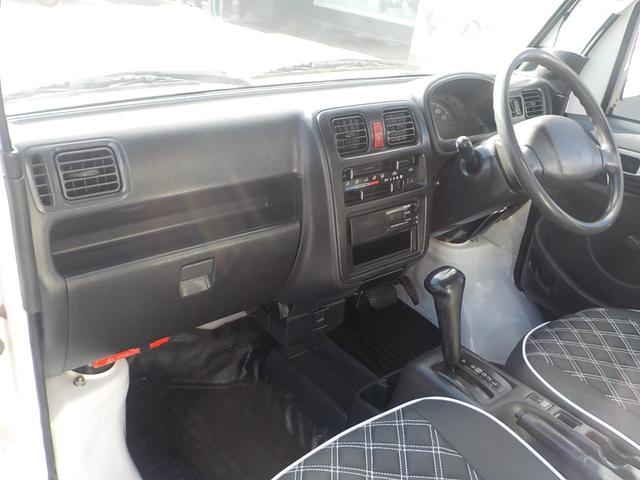 キャリイトラック KC 4WD エアコン パワステ オートマ 新品12インチベンプラホイールキャップ 新品革調シートカバー ミディアムグレーオールペイント済み(17枚目)