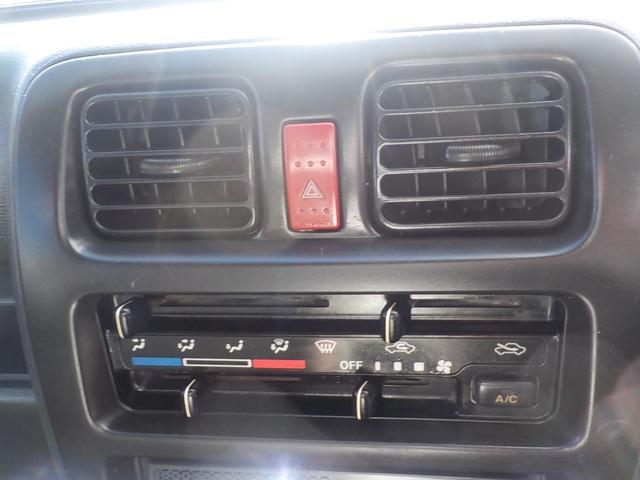 キャリイトラック KC 4WD エアコン パワステ オートマ 新品12インチベンプラホイールキャップ 新品革調シートカバー ミディアムグレーオールペイント済み(32枚目)