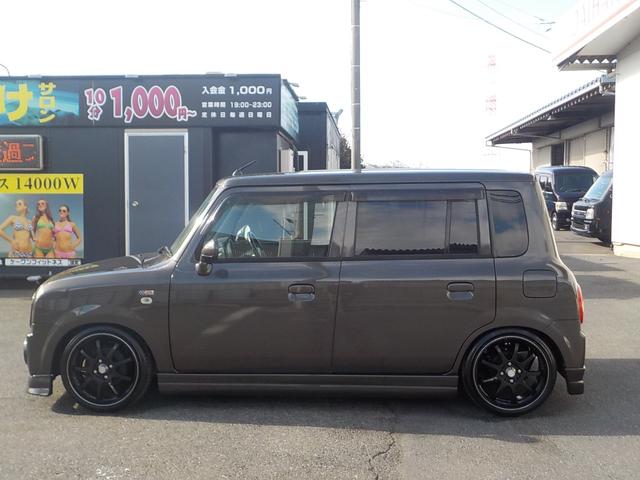 アルトラパン ＳＳ　２ＷＤ　５ＭＴ　フル装備　インタークーラーターボ　新品車高調・調整式ラテラルロッド・社外マフラー・エアロキット　１６インチアルミホイール　チタニウムフラッシュマイカオールペイント済み（3枚目）
