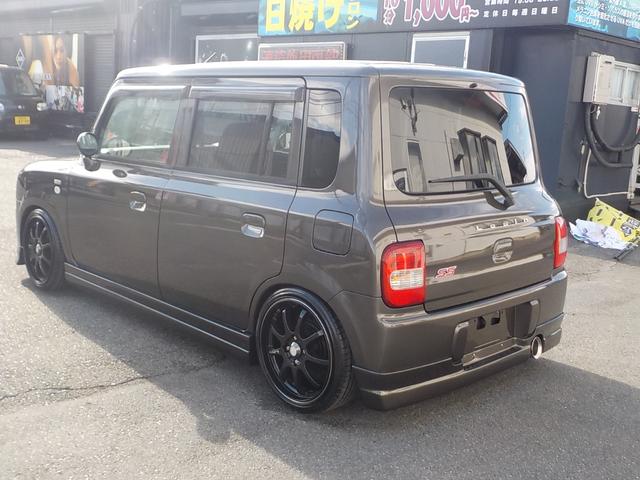 アルトラパン ＳＳ　２ＷＤ　５ＭＴ　フル装備　インタークーラーターボ　新品車高調・調整式ラテラルロッド・社外マフラー・エアロキット　１６インチアルミホイール　チタニウムフラッシュマイカオールペイント済み（6枚目）