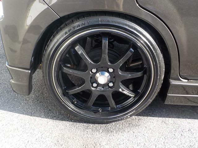 アルトラパン ＳＳ　２ＷＤ　５ＭＴ　フル装備　インタークーラーターボ　新品車高調・調整式ラテラルロッド・社外マフラー・エアロキット　１６インチアルミホイール　チタニウムフラッシュマイカオールペイント済み（17枚目）