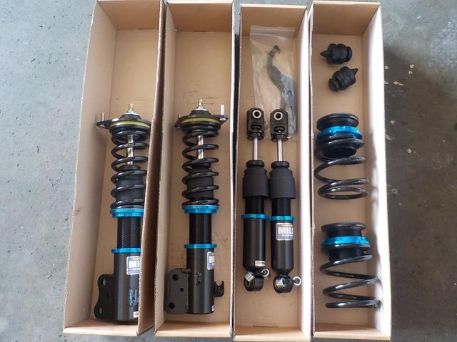 アルトラパン ＳＳ　２ＷＤ　５ＭＴ　フル装備　インタークーラーターボ　新品車高調・調整式ラテラルロッド・社外マフラー・エアロキット　１６インチアルミホイール　チタニウムフラッシュマイカオールペイント済み（26枚目）