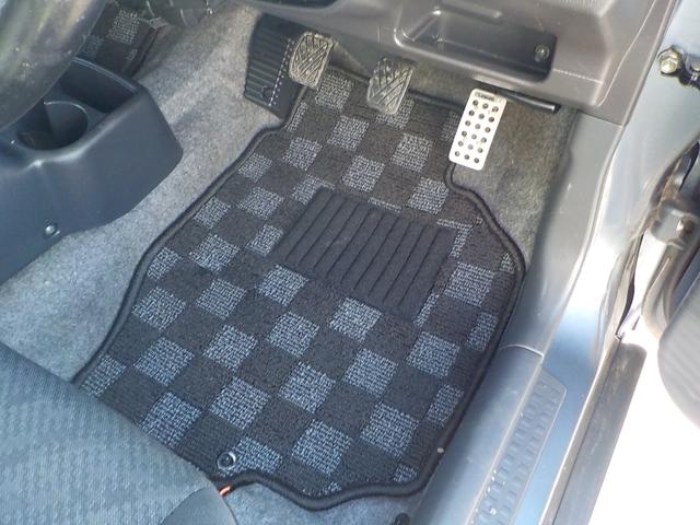 アルトラパン ＳＳ　２ＷＤ　５ＭＴ　フル装備　インタークーラーターボ　新品車高調・調整式ラテラルロッド・社外マフラー・エアロキット　１６インチアルミホイール　チタニウムフラッシュマイカオールペイント済み（50枚目）