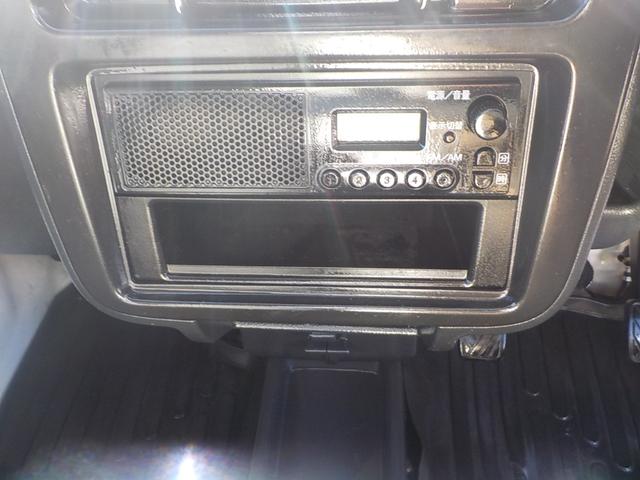 キャリイトラック ＫＣエアコン・パワステ　４ＷＤ　５ＭＴ　エアコン　パワステ　運転席・助手席エアバック　ゲートプロテクター　テールゲートチェーン　荷台ライト（27枚目）