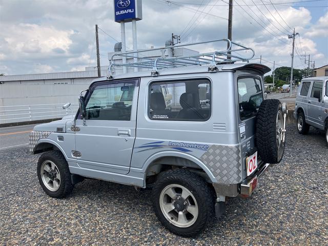 ジムニー ランドベンチャー　４ＷＤ　ＭＴ　ＣＤ　アルミホイール　エアコン　パワーステアリング（17枚目）
