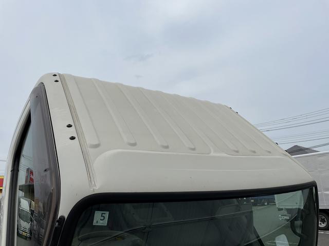ダイナトラック １ｔ積・平ボディ・垂直パワーゲート６００ｋｇ・４ＷＤ・５ＭＴ　集中ドアロック・左電格ミラー・車両総重量３１６５ｋｇ・内装クリーニング済（19枚目）