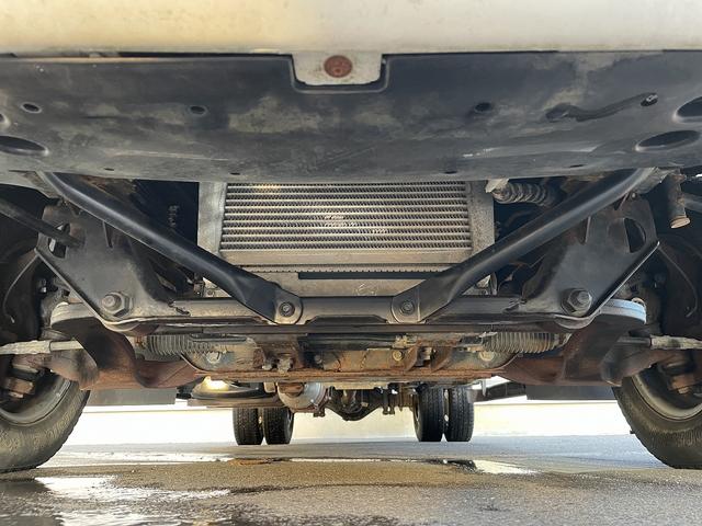 エルフトラック ２ｔ積・平ボディ・アルミブロック・ワイドロング・５ＭＴ（8枚目）