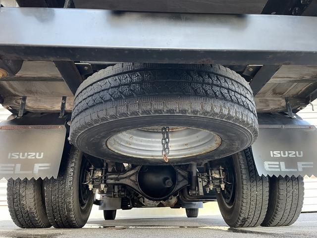 エルフトラック ２ｔ積・平ボディ・アルミブロック・ワイドロング・５ＭＴ（12枚目）