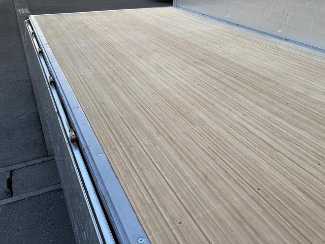 エルフトラック ２ｔ積・平ボディ・アルミブロック・ワイドロング・５ＭＴ（23枚目）