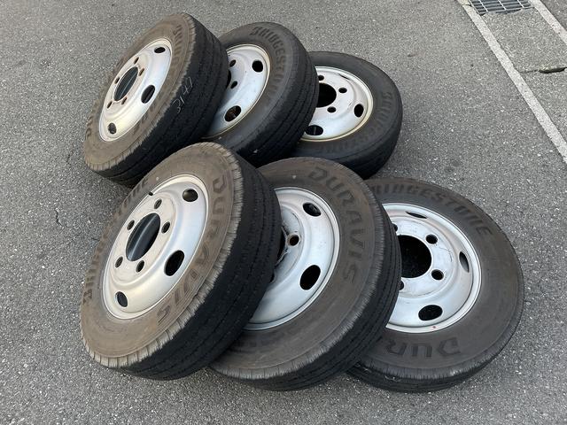 エルフトラック ２ｔ積・平ボディ・アルミブロック・ワイドロング・５ＭＴ（24枚目）