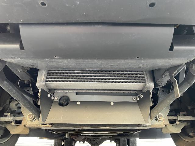 エルフトラック 2t積・アルミバン・AT・標準10尺・低床・左サイドドア(9枚目)