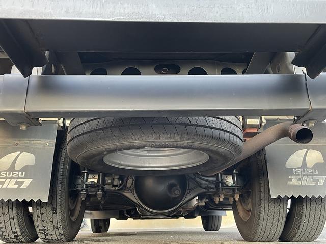 エルフトラック 2t積・アルミバン・AT・標準10尺・低床・左サイドドア(13枚目)