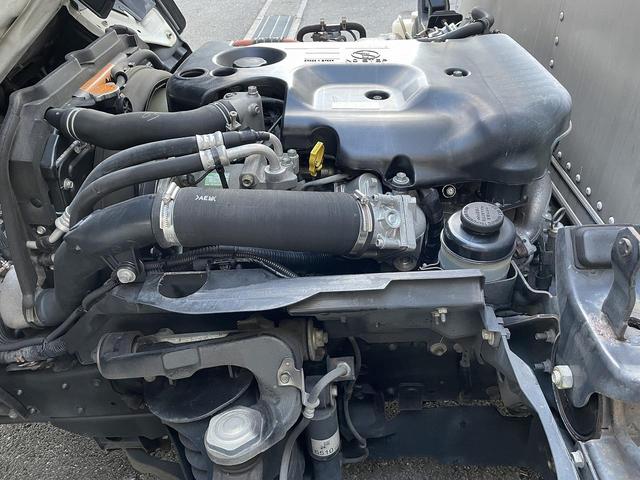 エルフトラック 2t積・アルミバン・AT・標準10尺・低床・左サイドドア(30枚目)