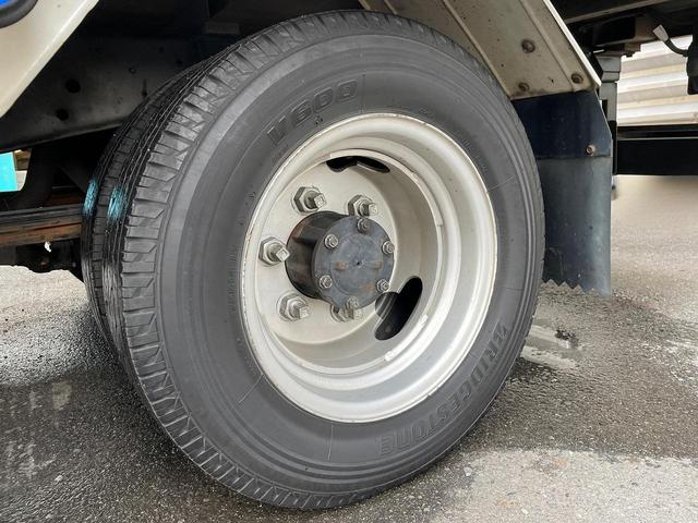 エルフトラック 2t積・アルミバン・AT・標準10尺・低床・左サイドドア(35枚目)