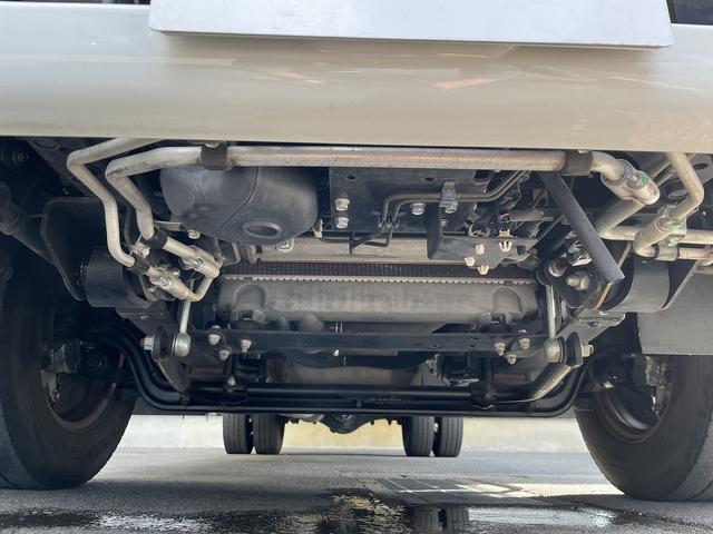 キャンター 2t積・アルミウイング・標準ロング・5MT・ラッシング2段(8枚目)