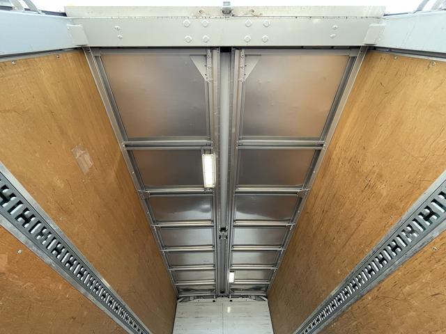 キャンター 2t積・アルミウイング・標準ロング・5MT・ラッシング2段(26枚目)