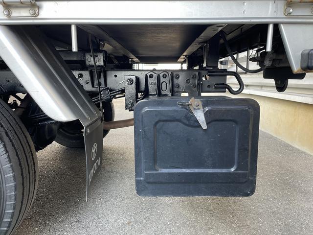 トヨエース ４ＷＤ・１．２５ｔ積・平ボディ・ＡＴ（9枚目）