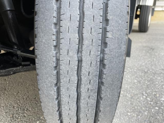 トヨエース ４ＷＤ・１．２５ｔ積・平ボディ・ＡＴ（12枚目）